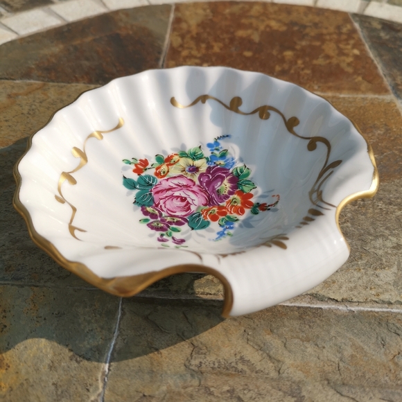 Porcelain De Freance Hand Painted Gold Trim Floral Shell Shape Dish Trinket Dish - Picture 2 of 7